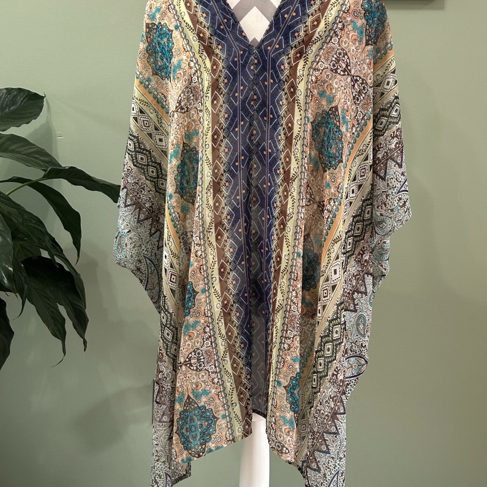 Daniel Rainn Blue and Brown Patterned Kimono - Picture 2 of 3